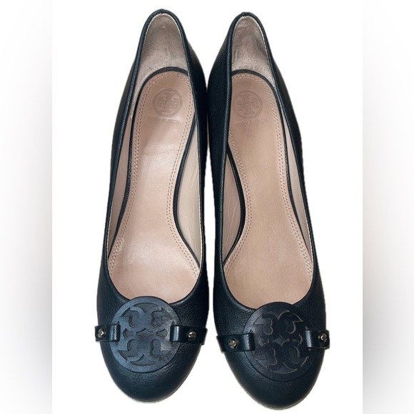 Tory Burch Women's Mini Miller Black Wedge Leather Logo Pump, Size 10M - Picture 1 of 12